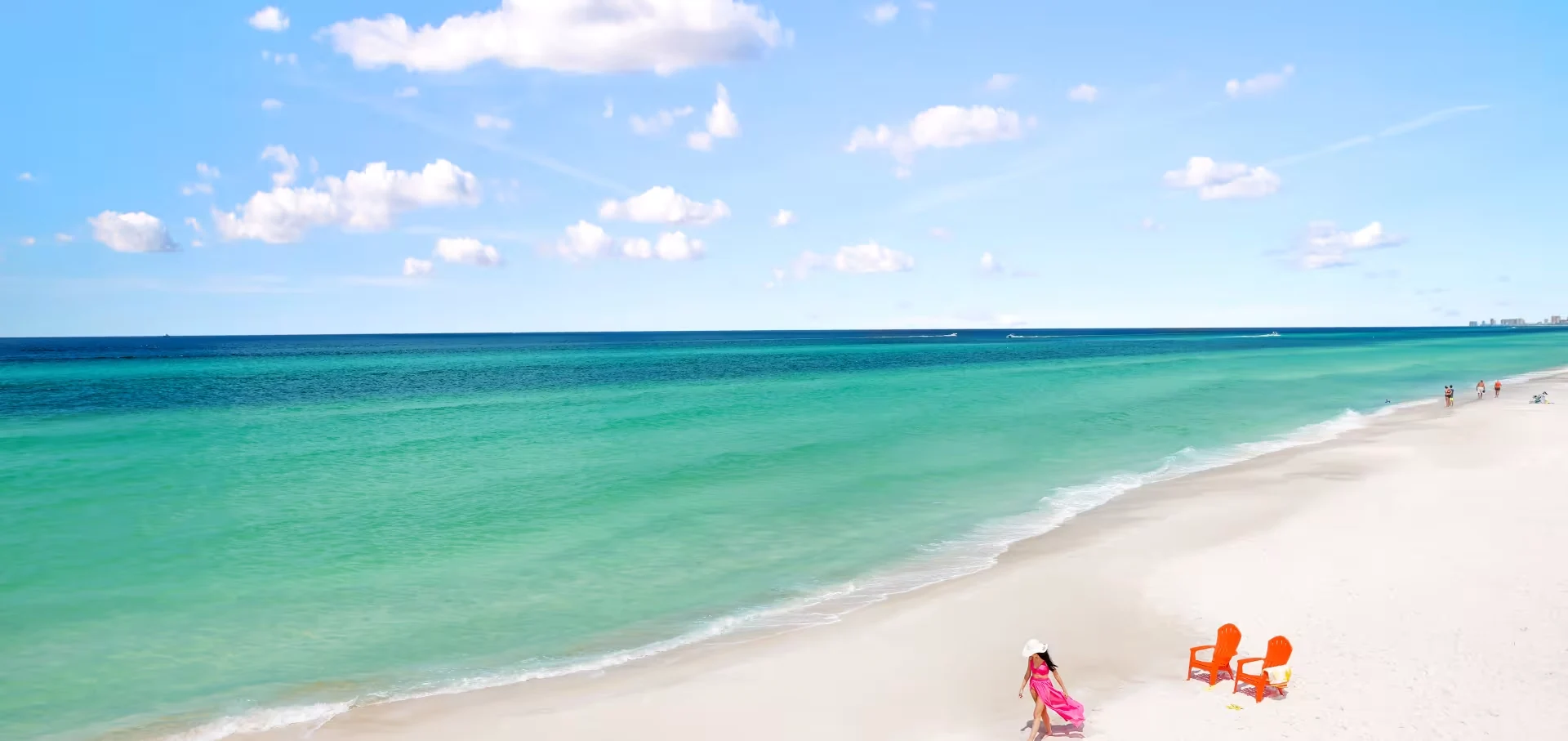 White sand and turquoise water in Panama City Beach